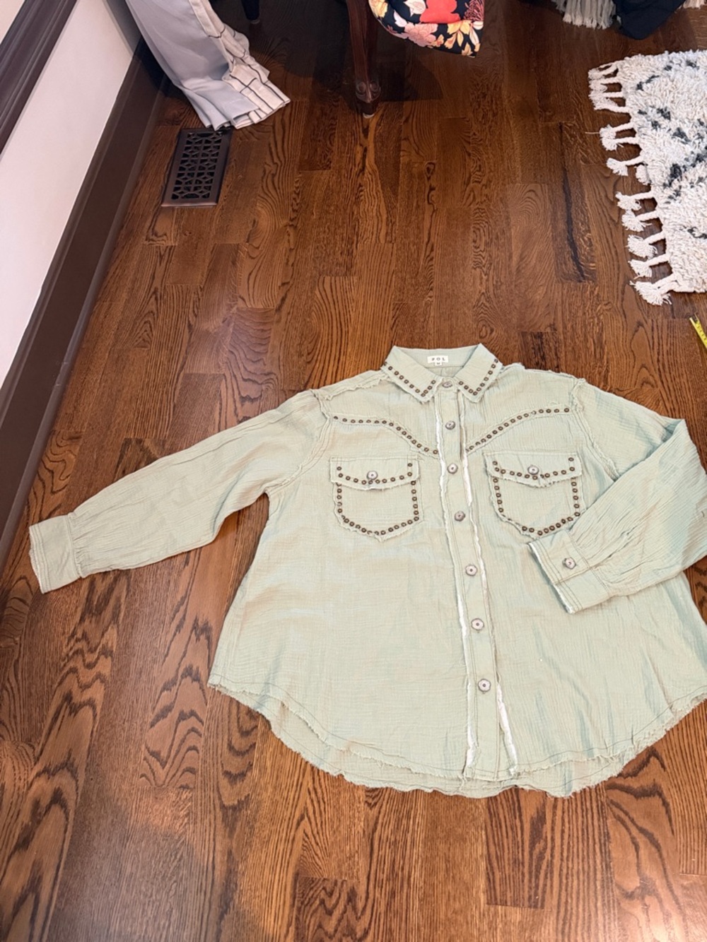 POL Mint Green gauze Studded Button-Up Shirt medium - Picture 7 of 13